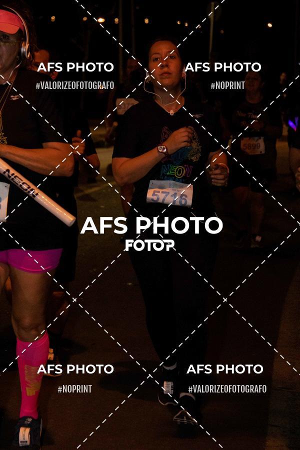 Compre as suas fotos do eventoNeon Night Run 2019 - Belo Horizonte no Fotop