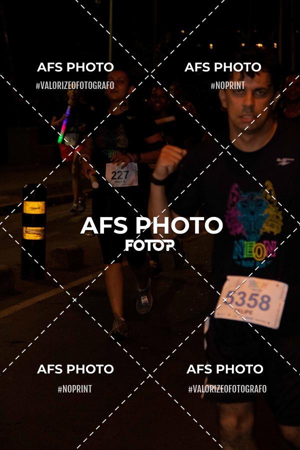 Compre as suas fotos do eventoNeon Night Run 2019 - Belo Horizonte no Fotop