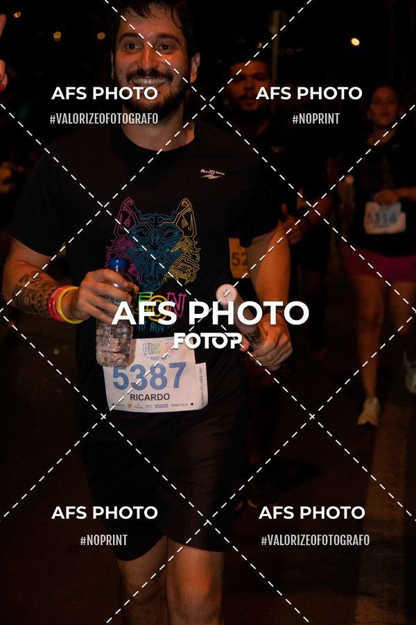 Compre as suas fotos do eventoNeon Night Run 2019 - Belo Horizonte no Fotop