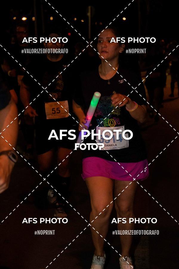 Compre as suas fotos do eventoNeon Night Run 2019 - Belo Horizonte no Fotop