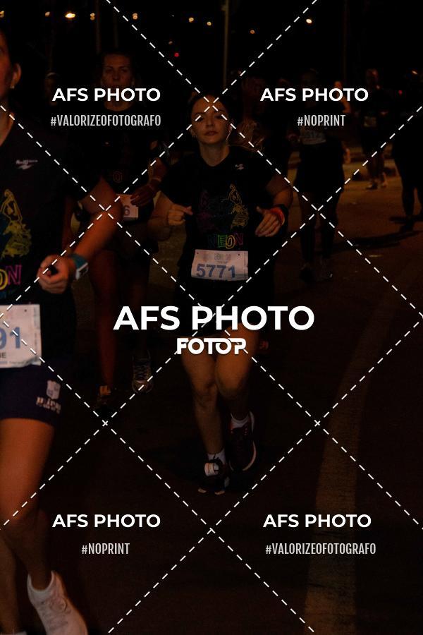 Compre as suas fotos do eventoNeon Night Run 2019 - Belo Horizonte no Fotop