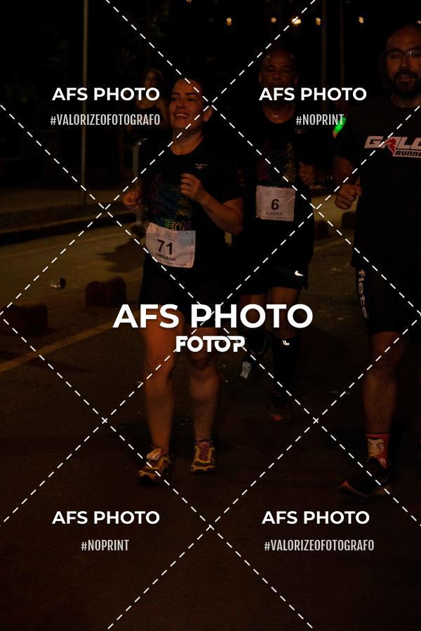 Compre as suas fotos do eventoNeon Night Run 2019 - Belo Horizonte no Fotop