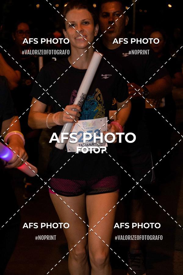 Achetez vos photos de l'vnementNeon Night Run 2019 - Belo Horizonte sur Fotop