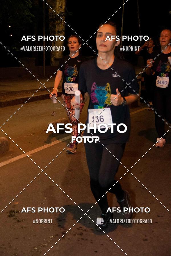 Achetez vos photos de l'vnementNeon Night Run 2019 - Belo Horizonte sur Fotop