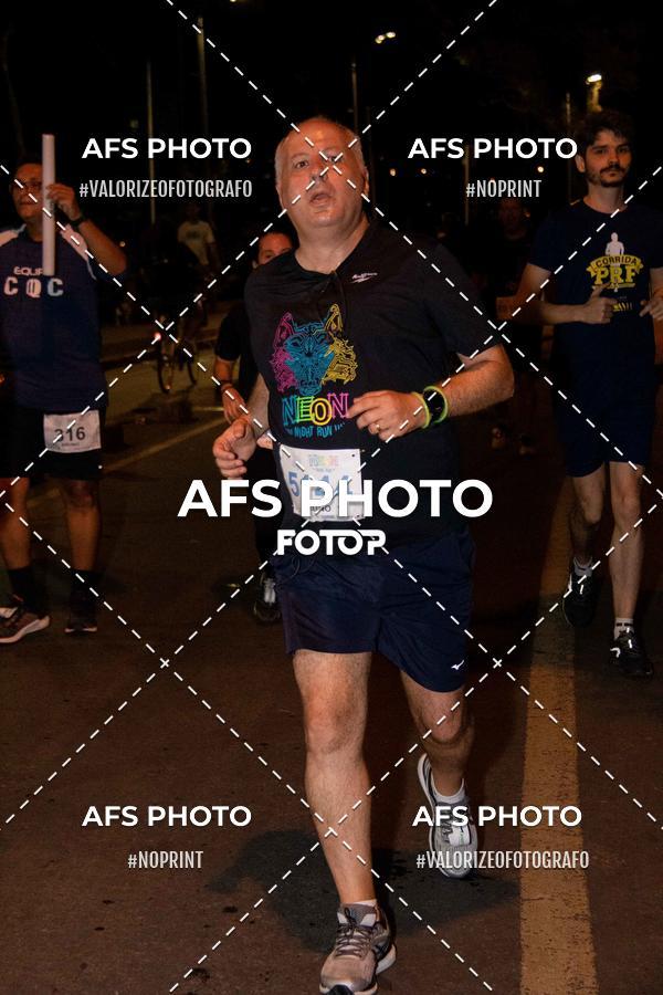 Acquista le foto dell'eventoNeon Night Run 2019 - Belo Horizonte in Fotop