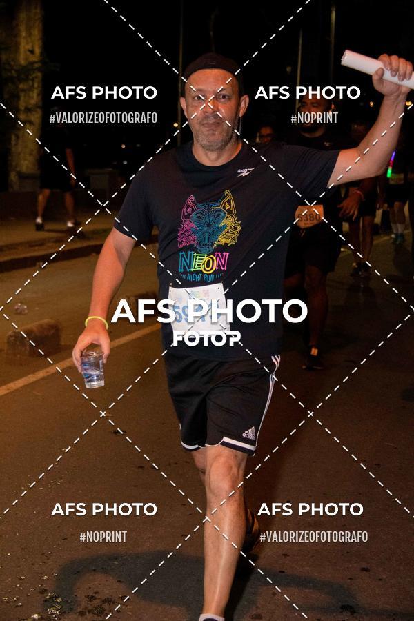Acquista le foto dell'eventoNeon Night Run 2019 - Belo Horizonte in Fotop