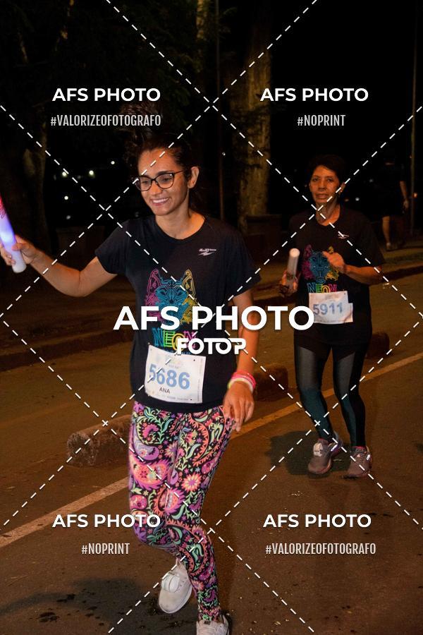 Acquista le foto dell'eventoNeon Night Run 2019 - Belo Horizonte in Fotop