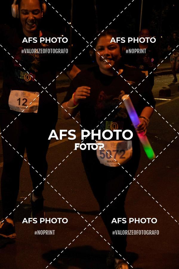 Acquista le foto dell'eventoNeon Night Run 2019 - Belo Horizonte in Fotop