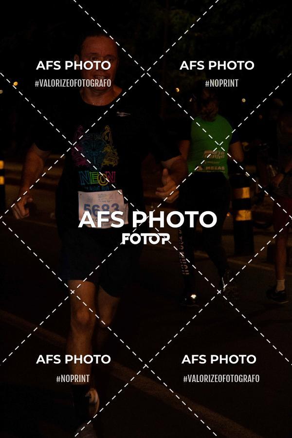 Acquista le foto dell'eventoNeon Night Run 2019 - Belo Horizonte in Fotop