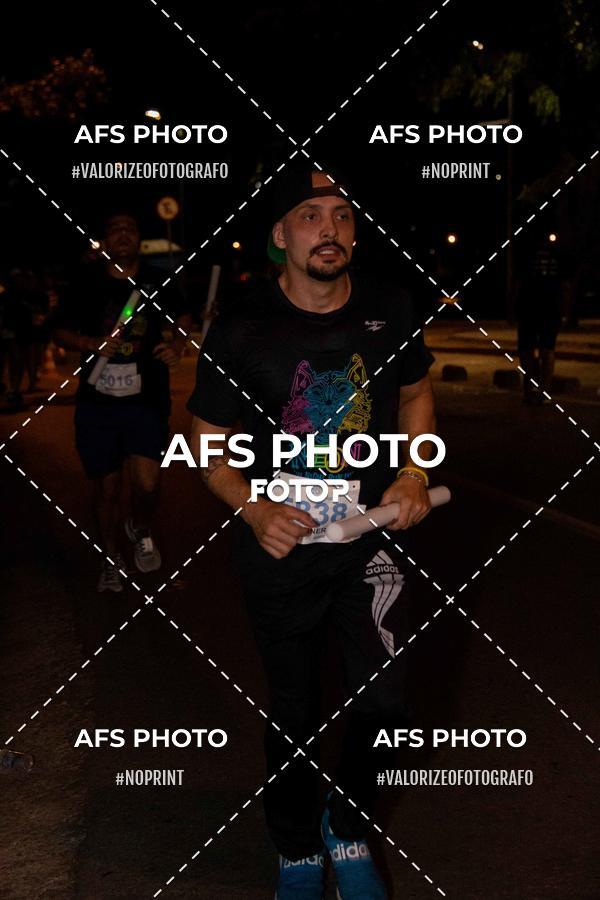 Buy your photos of the eventNeon Night Run 2019 - Belo Horizonte on Fotop