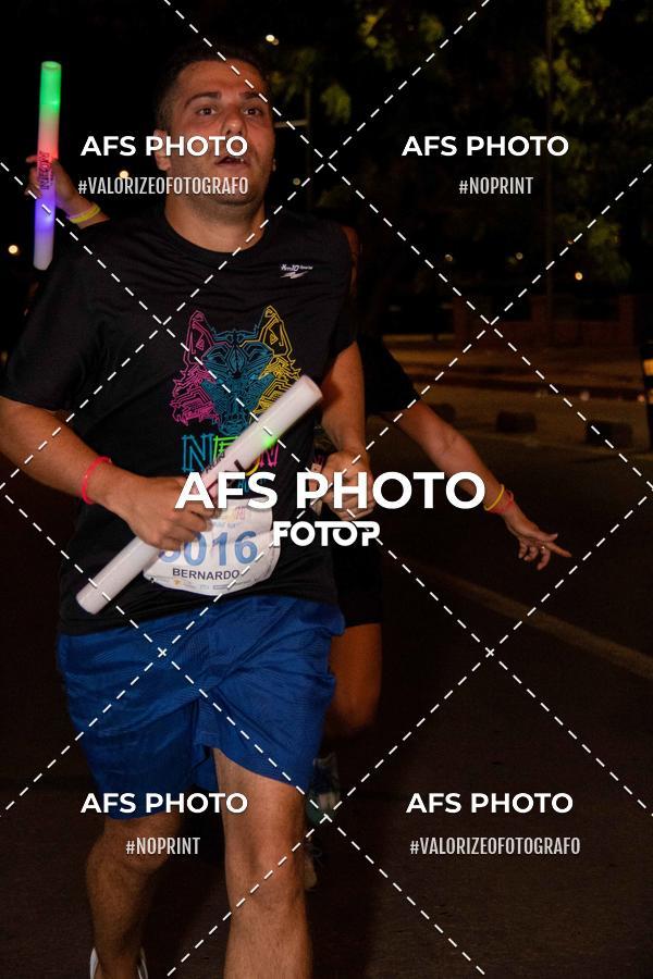 Buy your photos of the eventNeon Night Run 2019 - Belo Horizonte on Fotop