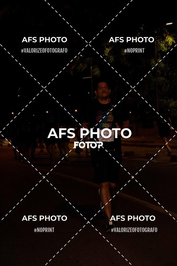 Buy your photos of the eventNeon Night Run 2019 - Belo Horizonte on Fotop