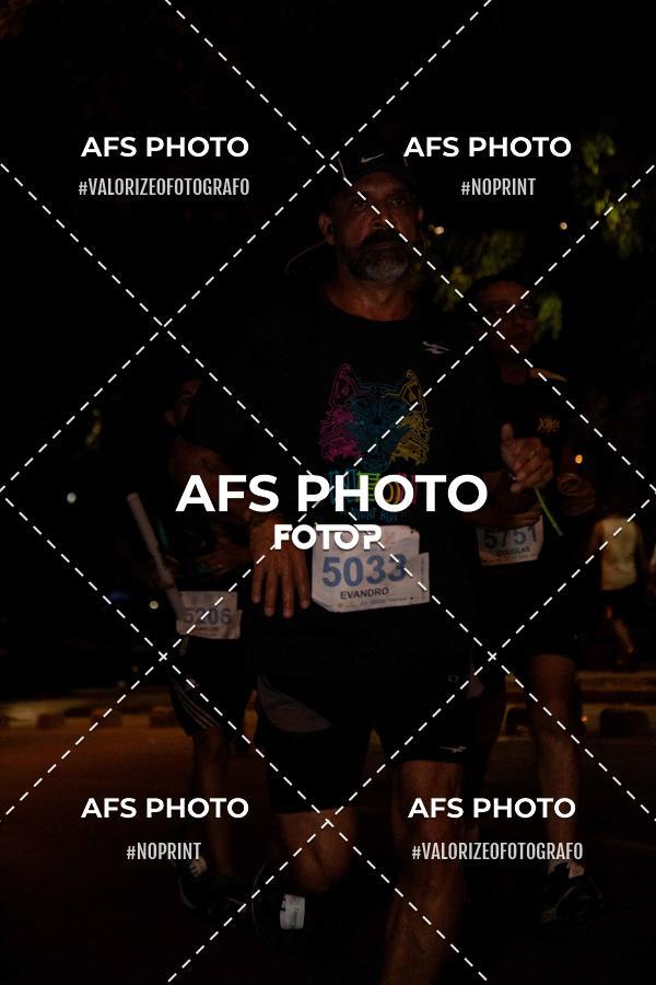 Buy your photos of the eventNeon Night Run 2019 - Belo Horizonte on Fotop