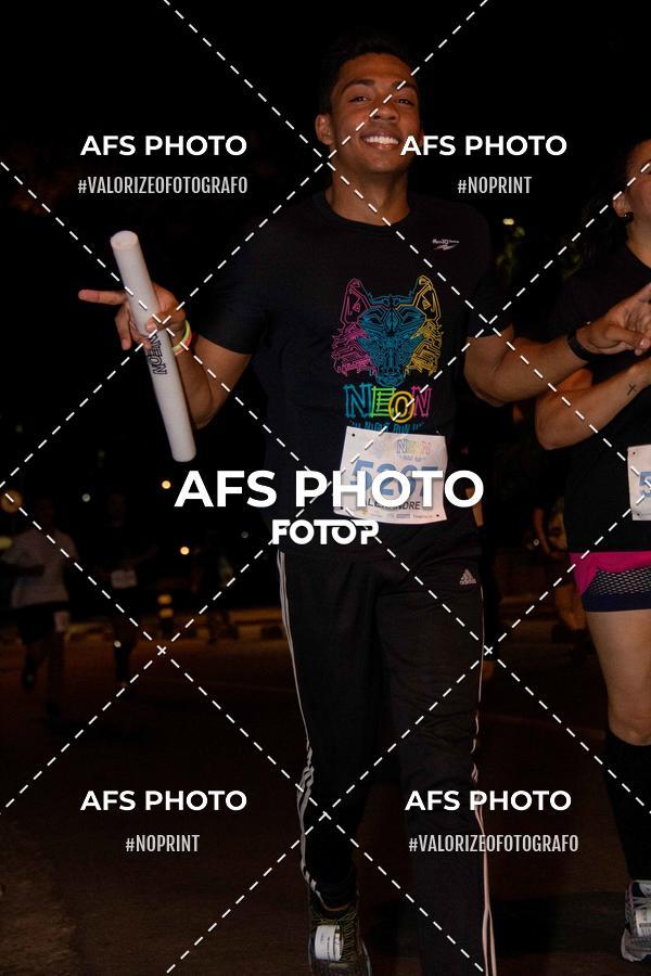 Buy your photos of the eventNeon Night Run 2019 - Belo Horizonte on Fotop