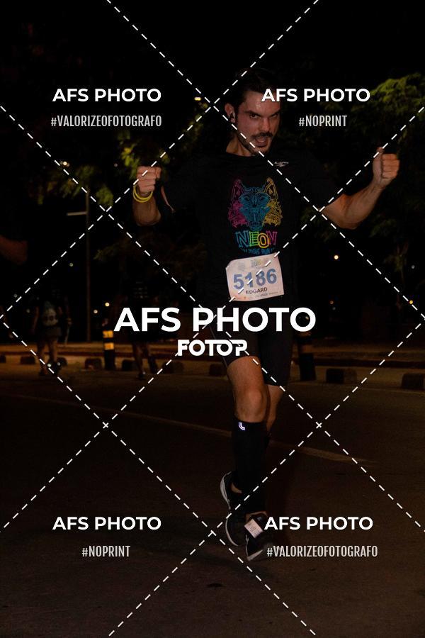 Buy your photos of the eventNeon Night Run 2019 - Belo Horizonte on Fotop