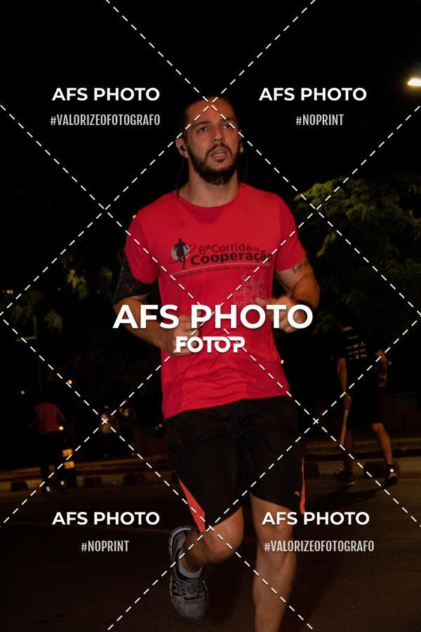Buy your photos of the eventNeon Night Run 2019 - Belo Horizonte on Fotop