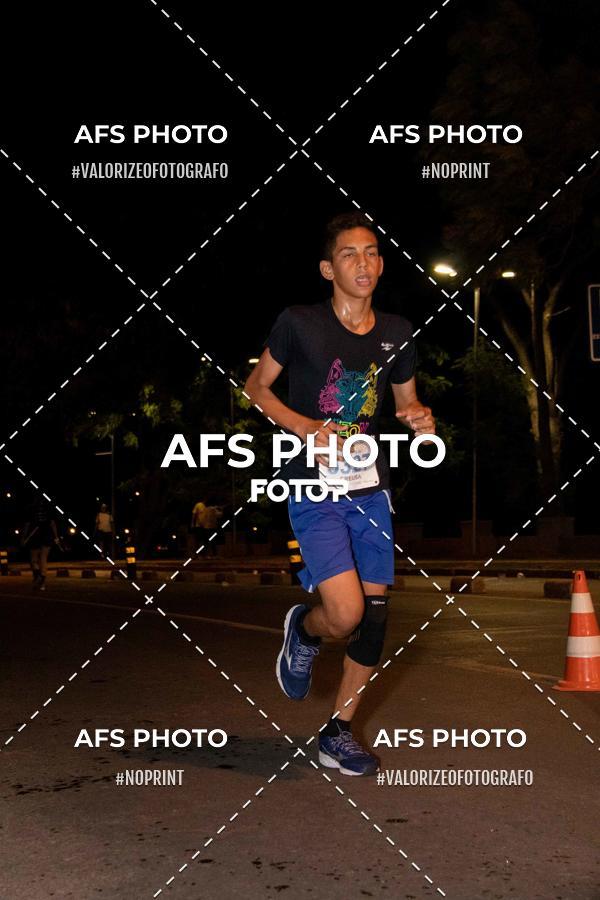 Buy your photos of the eventNeon Night Run 2019 - Belo Horizonte on Fotop