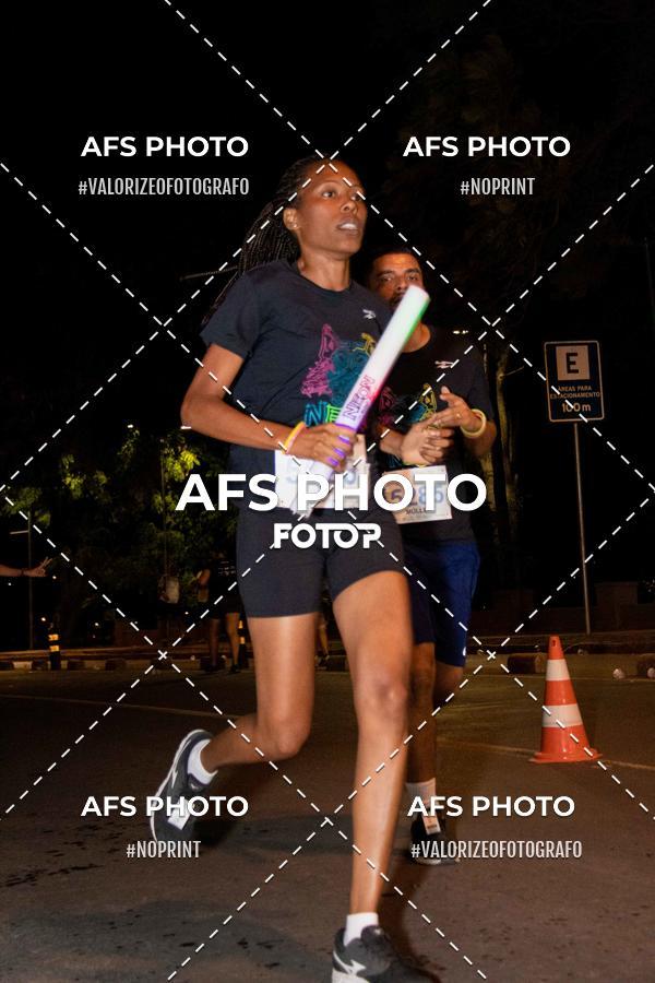 Buy your photos of the eventNeon Night Run 2019 - Belo Horizonte on Fotop