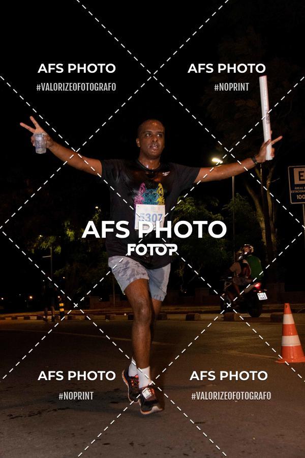 Buy your photos of the eventNeon Night Run 2019 - Belo Horizonte on Fotop