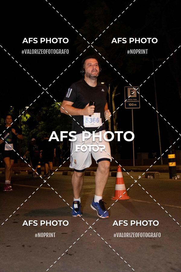 Buy your photos of the eventNeon Night Run 2019 - Belo Horizonte on Fotop