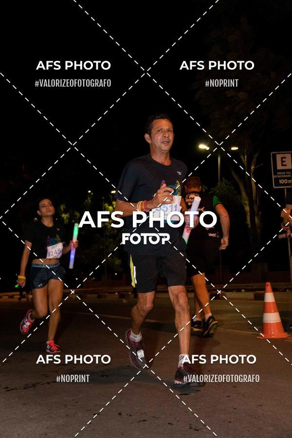 Buy your photos of the eventNeon Night Run 2019 - Belo Horizonte on Fotop