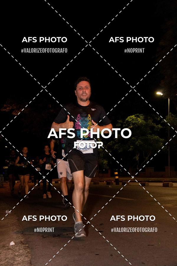 Buy your photos of the eventNeon Night Run 2019 - Belo Horizonte on Fotop