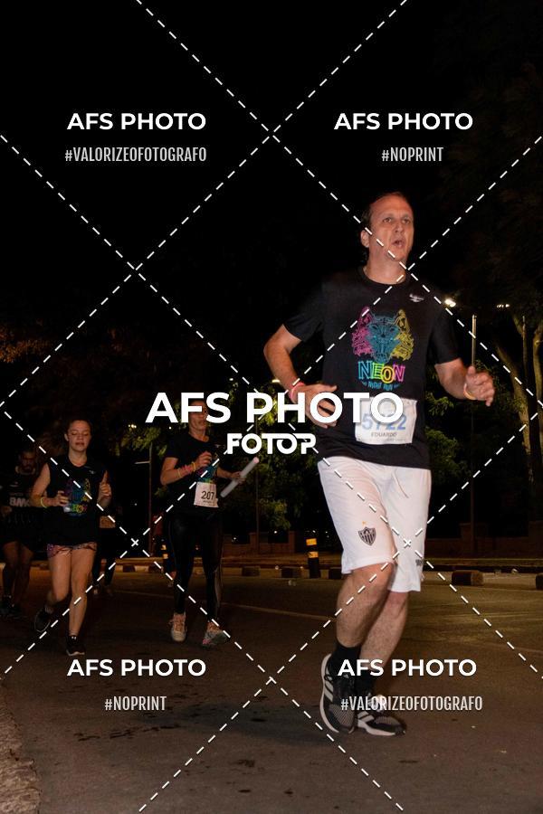 Buy your photos of the eventNeon Night Run 2019 - Belo Horizonte on Fotop