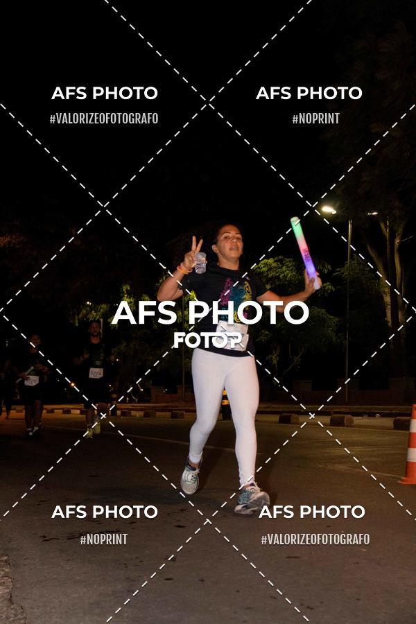 Buy your photos of the eventNeon Night Run 2019 - Belo Horizonte on Fotop