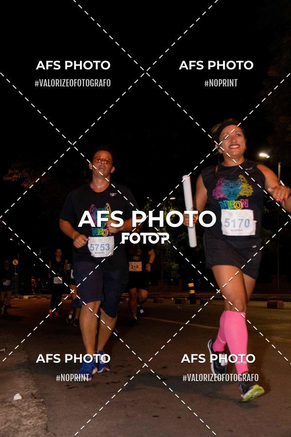 Buy your photos of the eventNeon Night Run 2019 - Belo Horizonte on Fotop