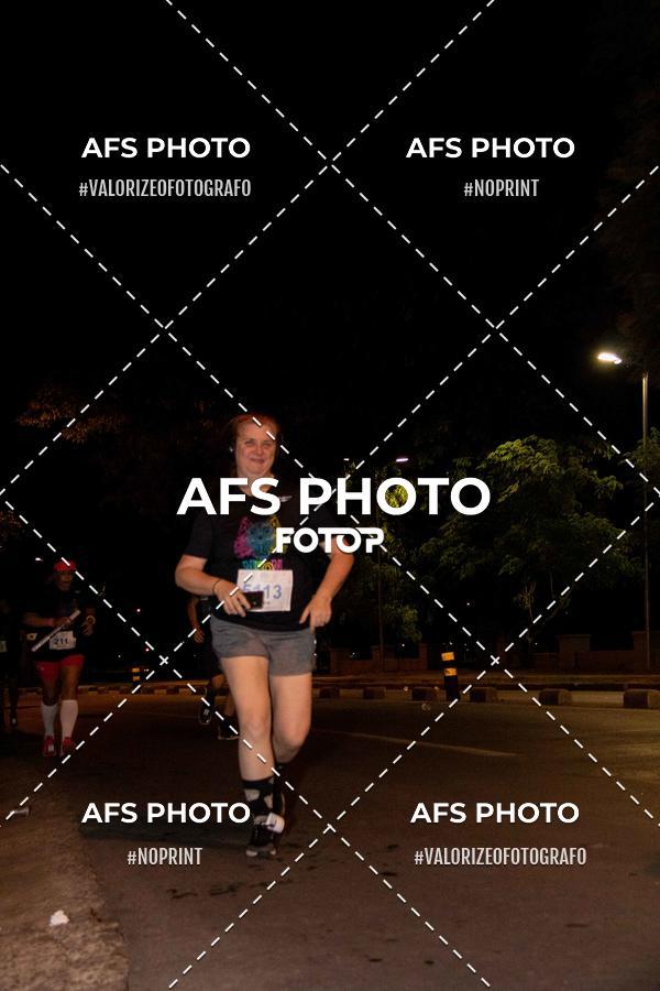 Buy your photos of the eventNeon Night Run 2019 - Belo Horizonte on Fotop