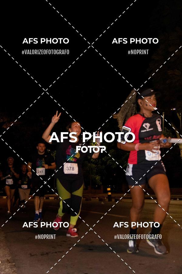 Buy your photos of the eventNeon Night Run 2019 - Belo Horizonte on Fotop
