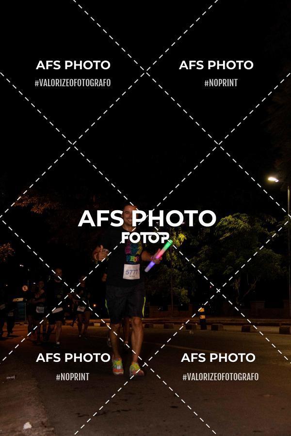 Buy your photos of the eventNeon Night Run 2019 - Belo Horizonte on Fotop