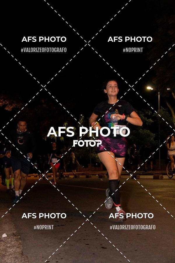 Buy your photos of the eventNeon Night Run 2019 - Belo Horizonte on Fotop