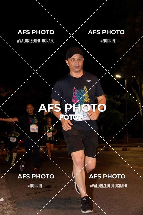 Acquista le foto dell'eventoNeon Night Run 2019 - Belo Horizonte in Fotop