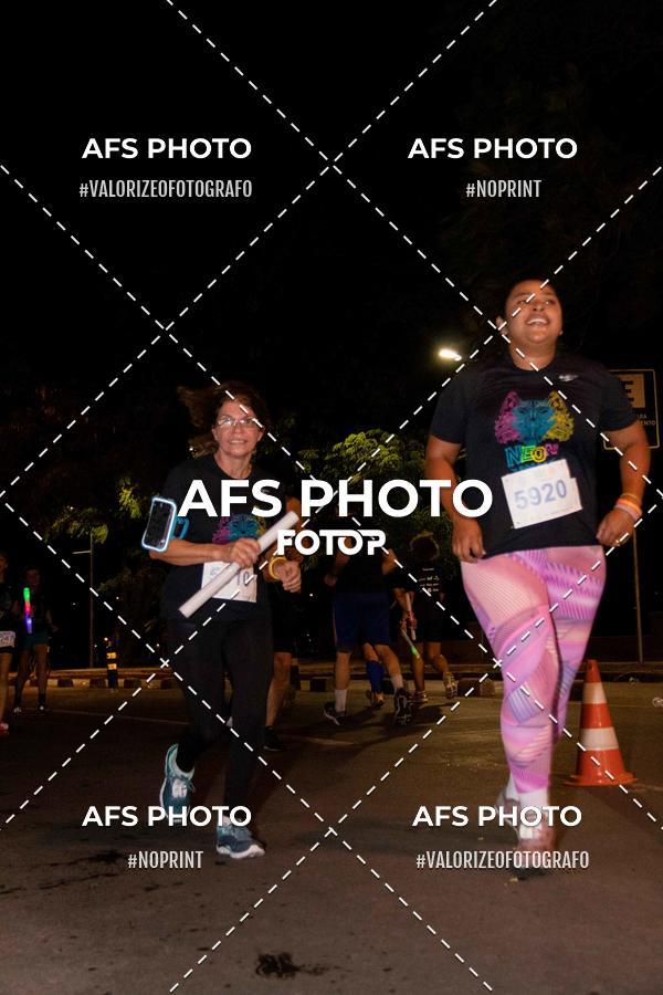 Acquista le foto dell'eventoNeon Night Run 2019 - Belo Horizonte in Fotop