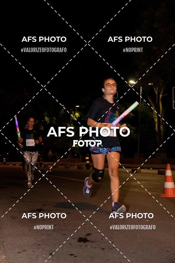 Compre suas fotos do eventoNeon Night Run 2019 - Belo Horizonte no Fotop