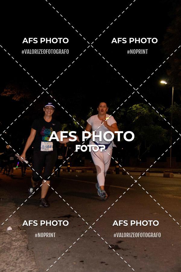Compre suas fotos do eventoNeon Night Run 2019 - Belo Horizonte no Fotop