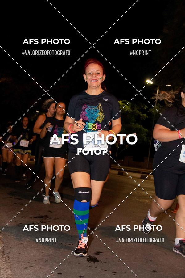 Compre suas fotos do eventoNeon Night Run 2019 - Belo Horizonte no Fotop