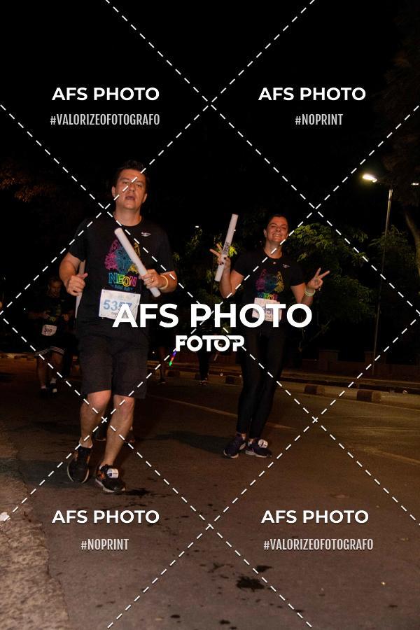 Compre suas fotos do eventoNeon Night Run 2019 - Belo Horizonte no Fotop