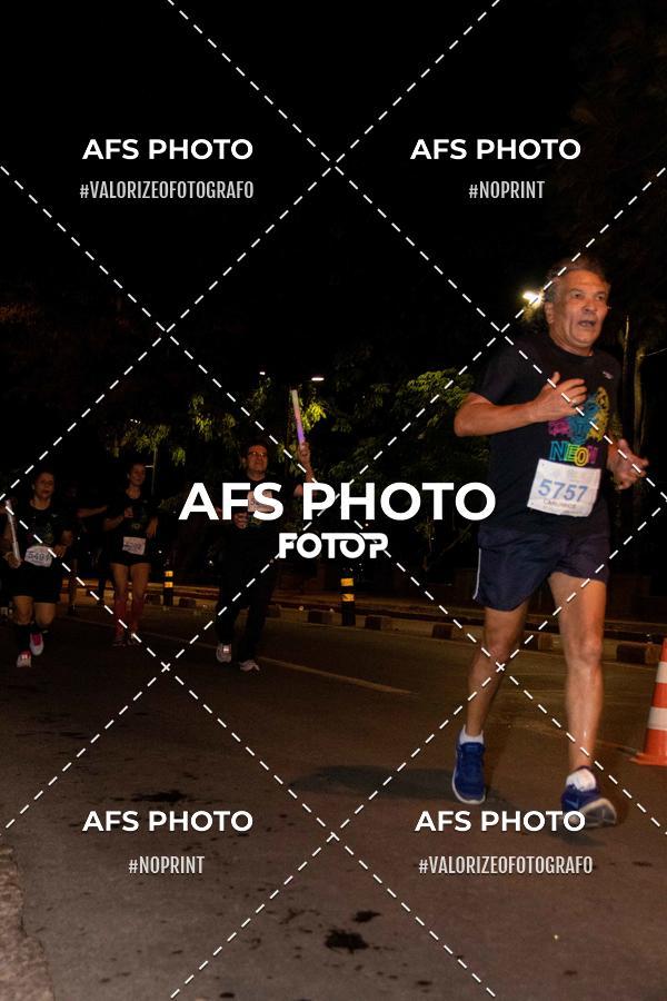Compre suas fotos do eventoNeon Night Run 2019 - Belo Horizonte no Fotop