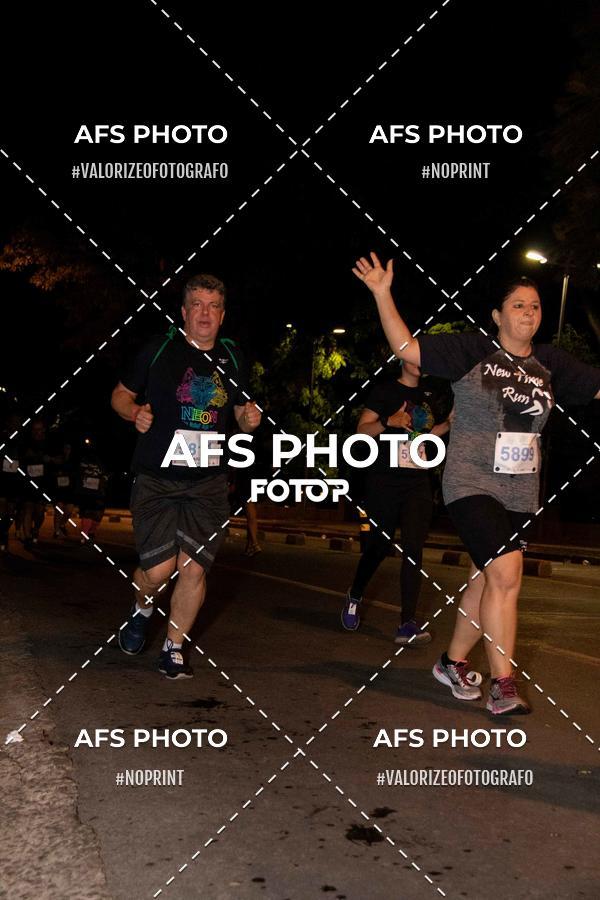Compre suas fotos do eventoNeon Night Run 2019 - Belo Horizonte no Fotop