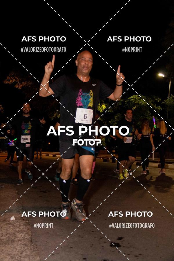 Compre suas fotos do eventoNeon Night Run 2019 - Belo Horizonte no Fotop