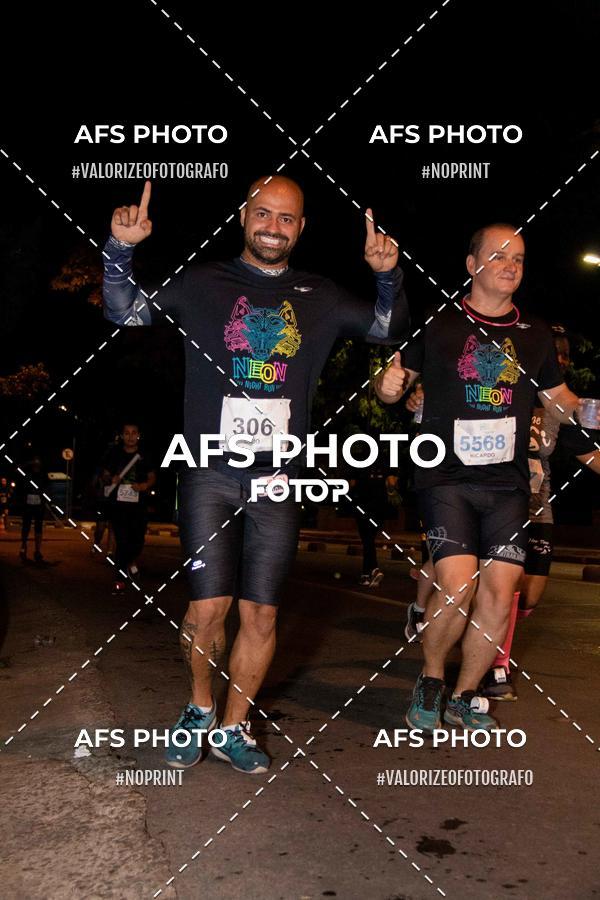 Compre suas fotos do eventoNeon Night Run 2019 - Belo Horizonte no Fotop