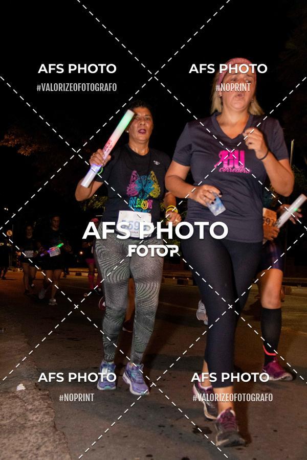 Compre suas fotos do eventoNeon Night Run 2019 - Belo Horizonte no Fotop