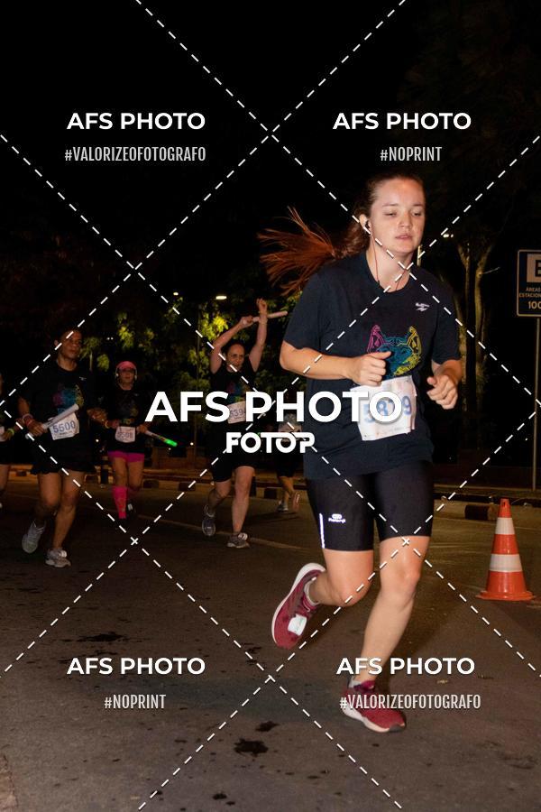 Compre suas fotos do eventoNeon Night Run 2019 - Belo Horizonte no Fotop