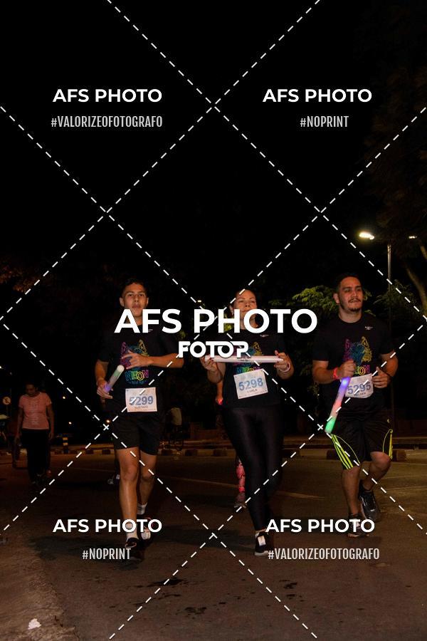 Compre suas fotos do eventoNeon Night Run 2019 - Belo Horizonte no Fotop