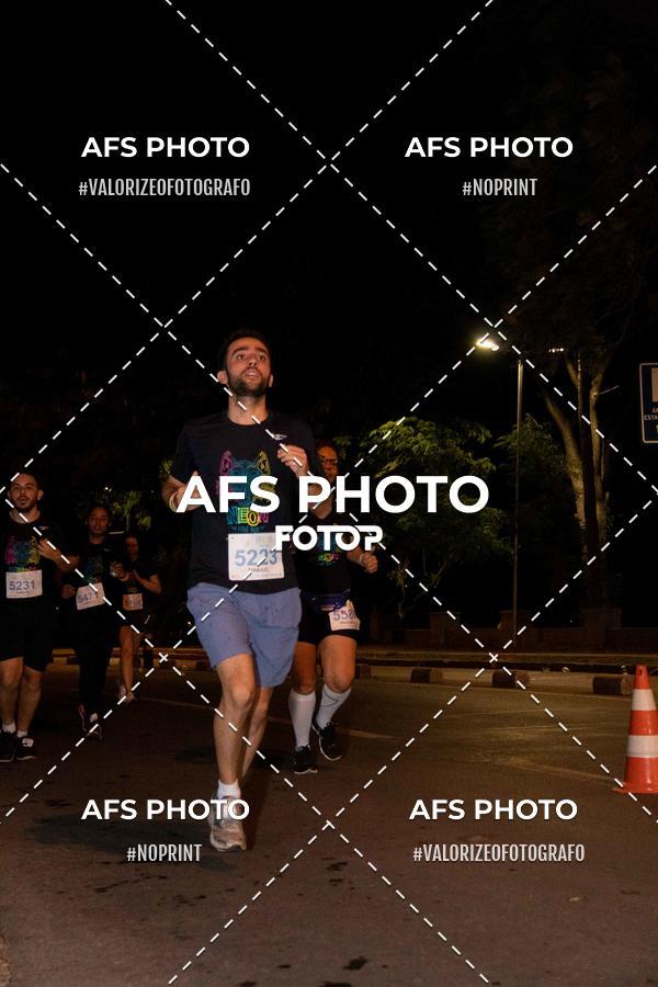 Compra tus fotos del eventoNeon Night Run 2019 - Belo Horizonte En Fotop