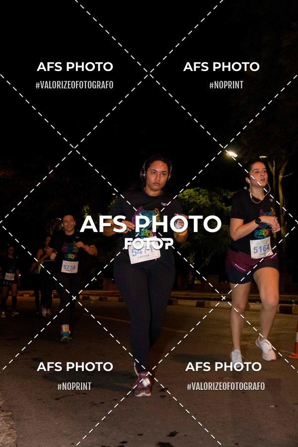 Compra tus fotos del eventoNeon Night Run 2019 - Belo Horizonte En Fotop
