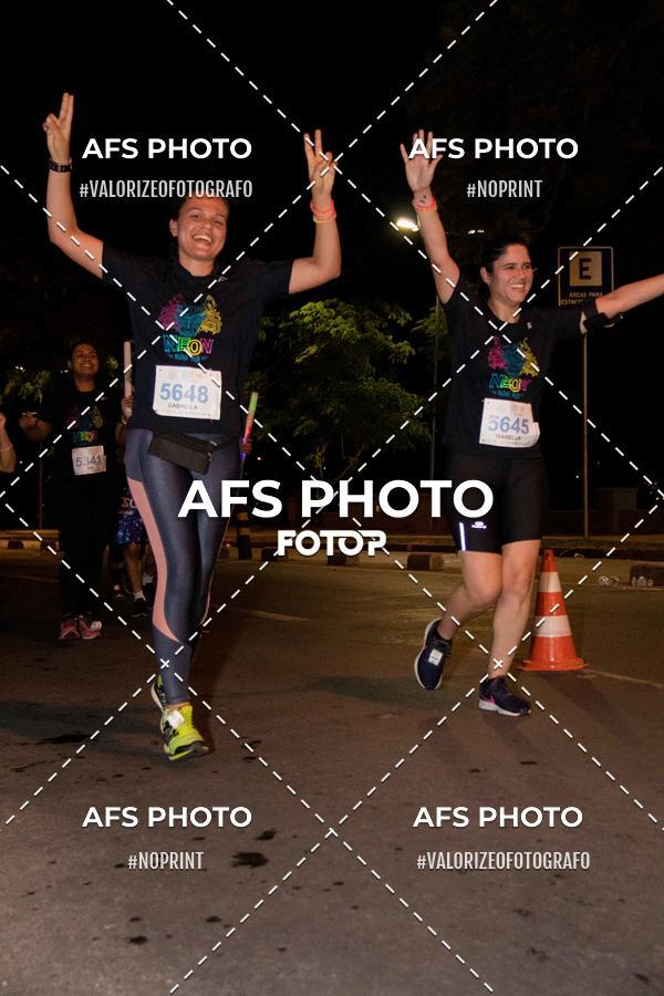 Compra tus fotos del eventoNeon Night Run 2019 - Belo Horizonte En Fotop
