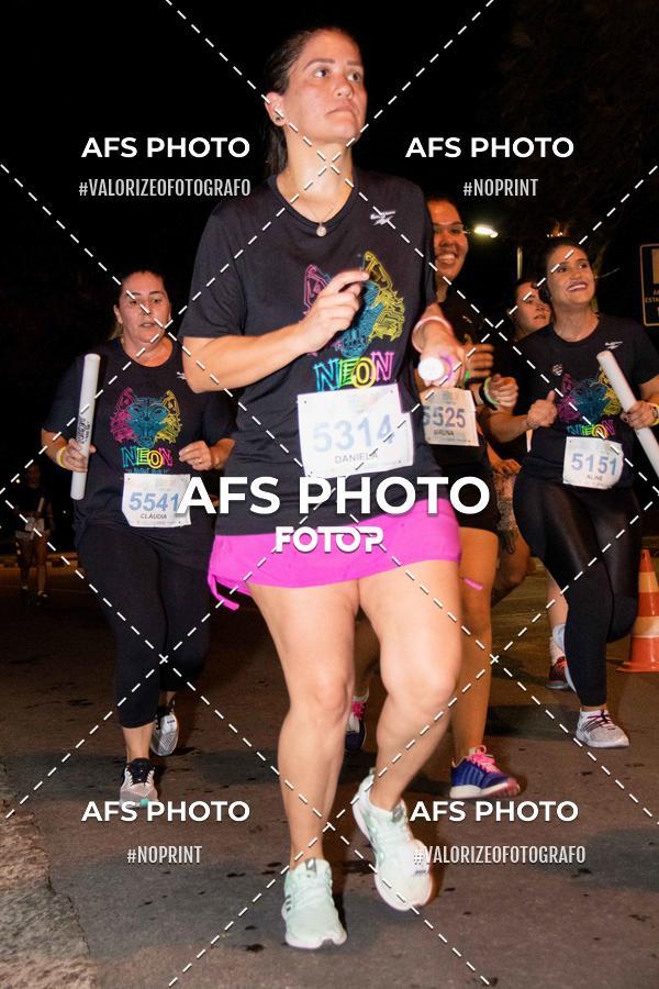 Compra tus fotos del eventoNeon Night Run 2019 - Belo Horizonte En Fotop